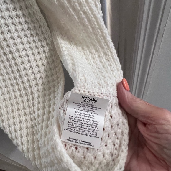 MOSSIMO white infinity scarf - Picture 2 of 3